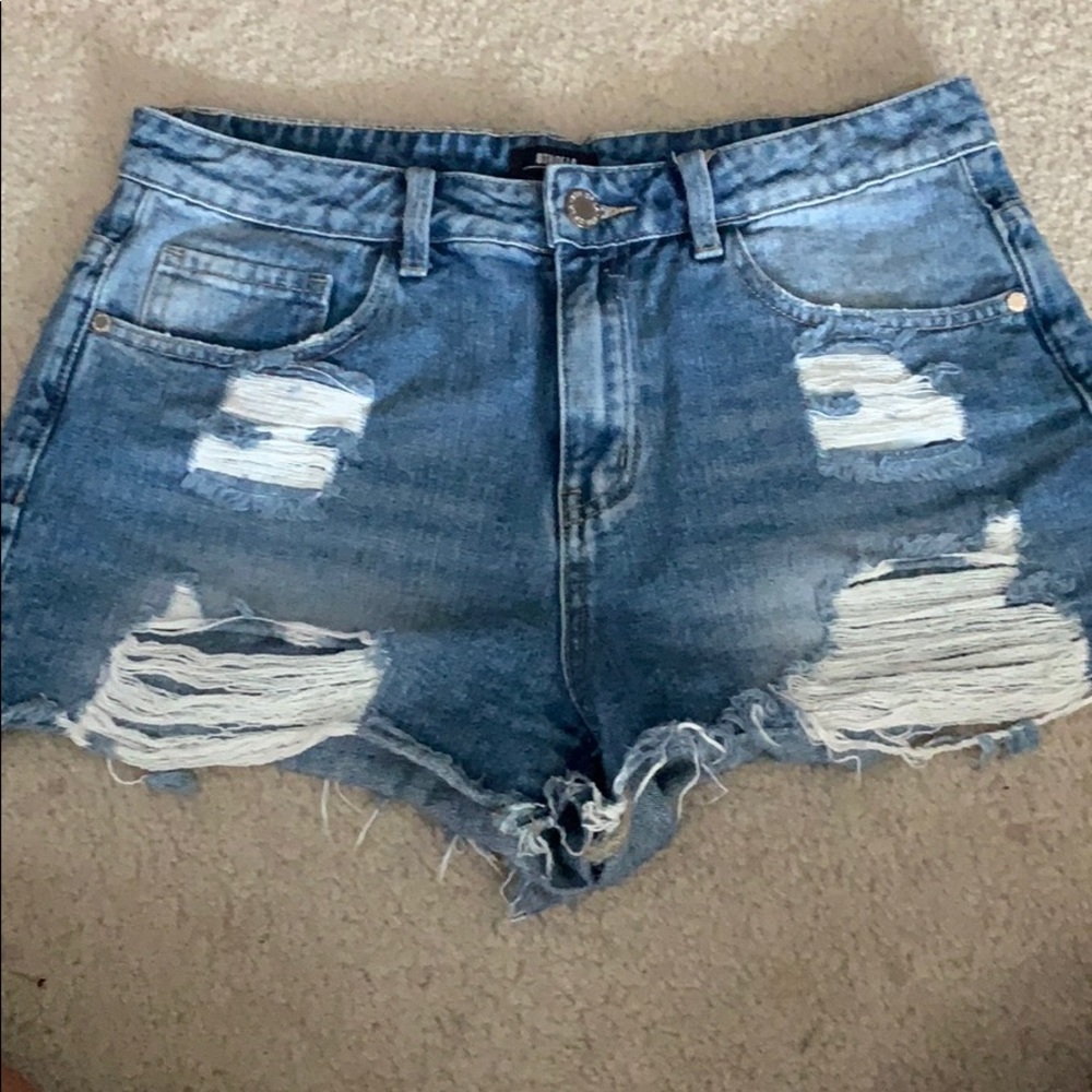 Ripped High waisted Jeans